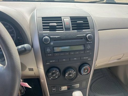 Used 2010 Toyota Corolla LE FWD image 11