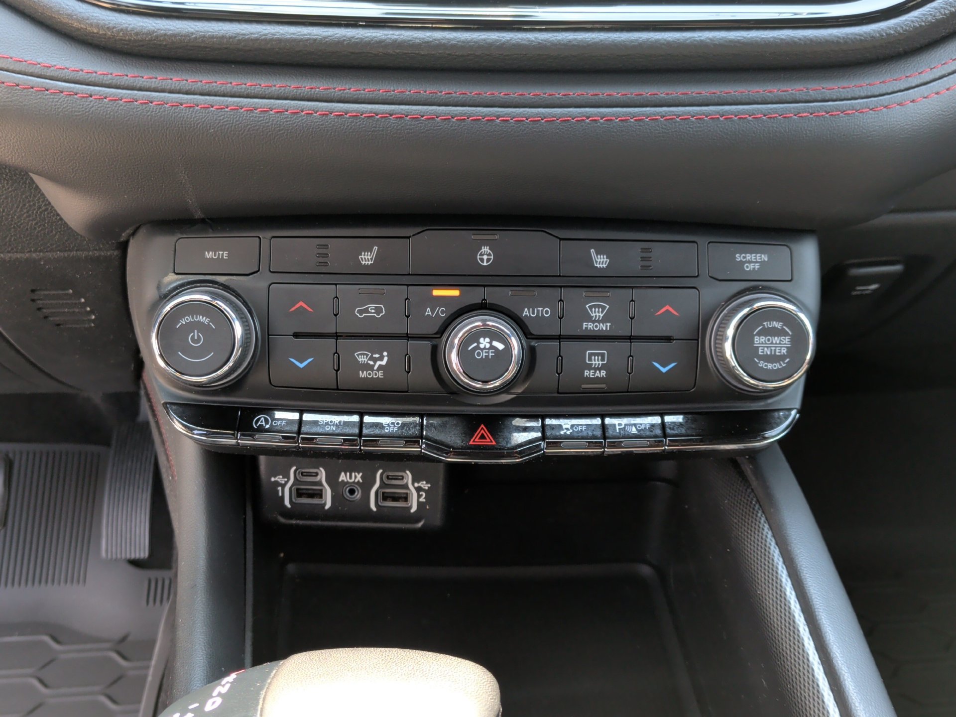 Used 2025 Dodge Durango GT AWD/4WD image 22