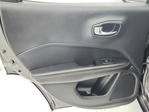 Used 2020 Jeep Compass Latitude image 39