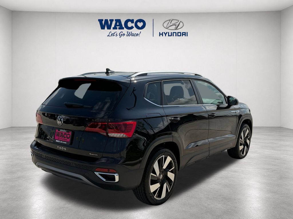 Used 2024 Volkswagen Taos SEL AWD/4WD image 8
