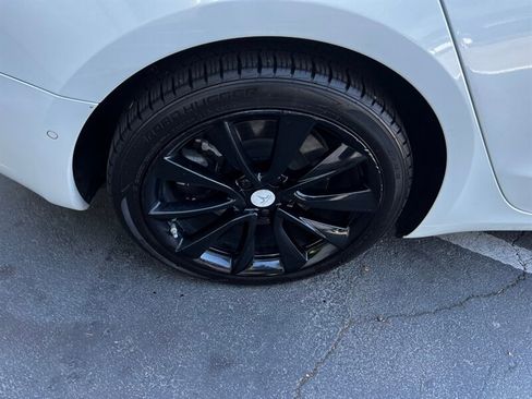 Used 2019 Tesla Model 3 Standard Range Plus RWD image 12
