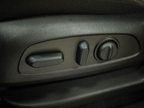Used 2023 Chevrolet Equinox LT FWD image 11