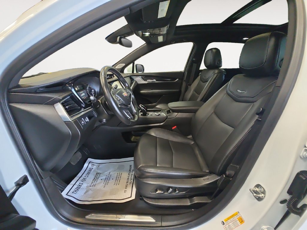 Certified 2025 Cadillac XT5 Premium Luxury AWD/4WD image 16