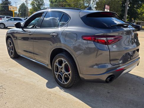 Used 2022 Alfa Romeo Stelvio Ti image 17