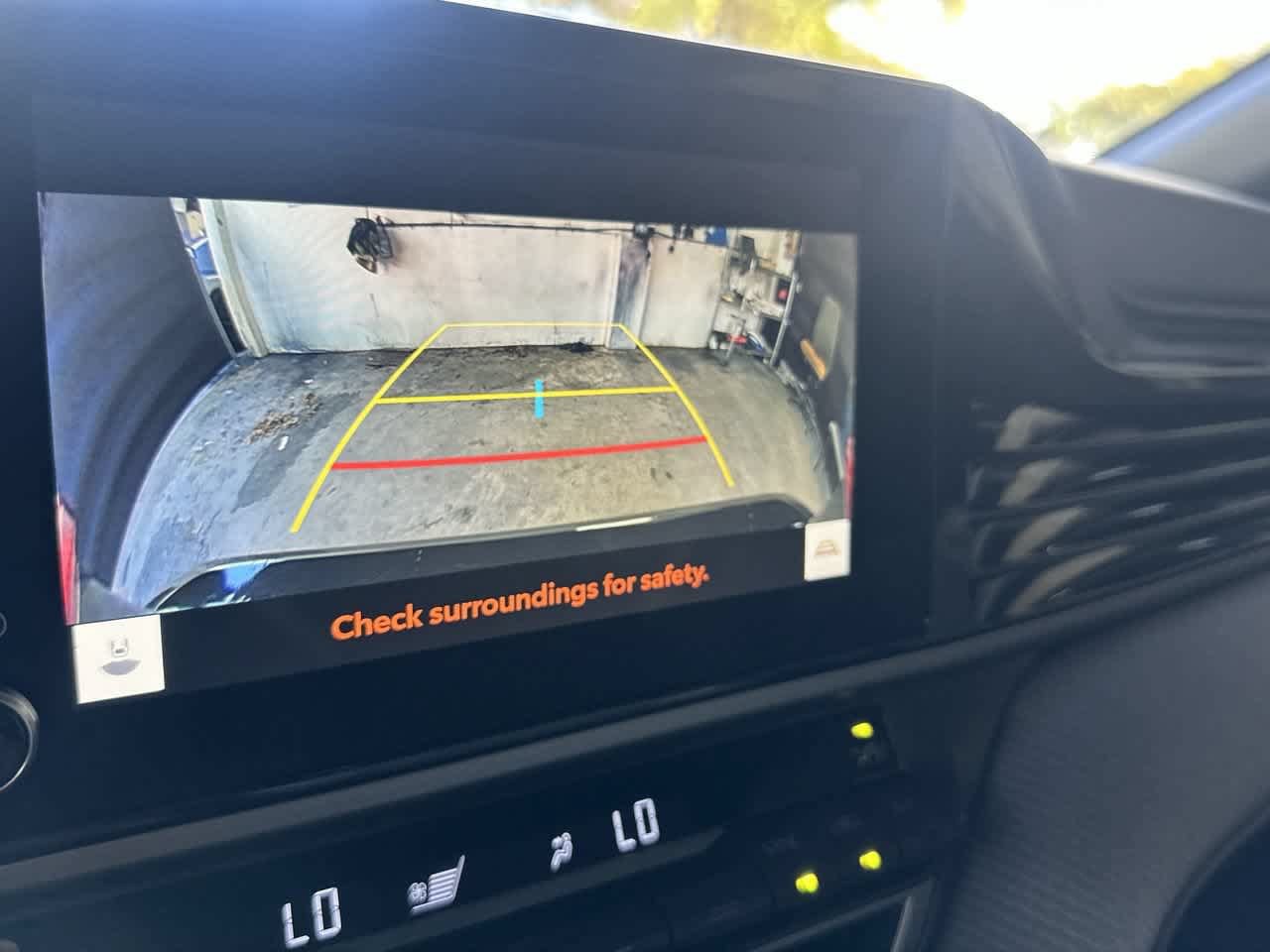 Used 2025 Toyota Camry SE FWD image 19