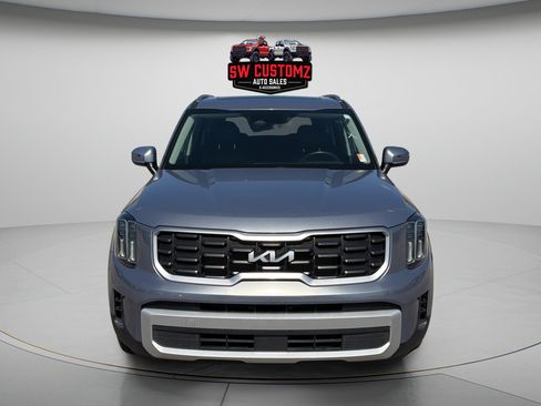 Used 2025 Kia Telluride S AWD/4WD image 2