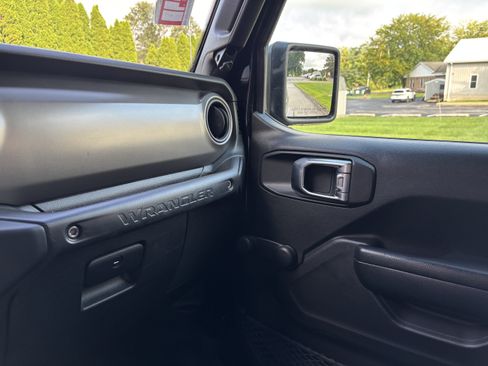 Used 2023 Jeep Wrangler Sport AWD/4WD image 20