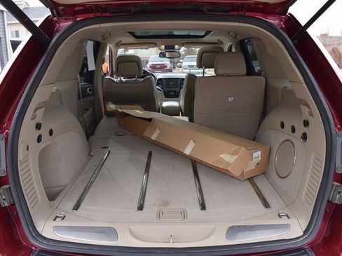 Used 2014 Jeep Grand Cherokee Overland image 24