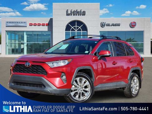 Used 2020 Toyota RAV4 XLE Premium image 1