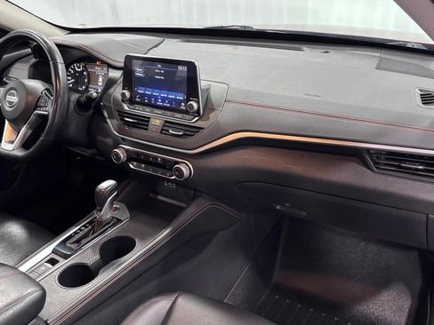 Used 2019 Nissan Altima 2.5 SR AWD/4WD image 17