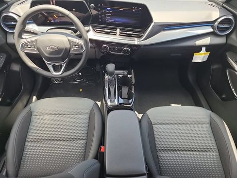 New 2026 Chevrolet Trax LT w/ Midnight Edition FWD image 13