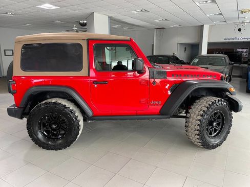 Used 2019 Jeep Wrangler Rubicon w/ Cold Weather Group image 9
