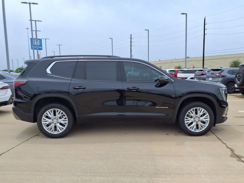 Used 2025 GMC Acadia Elevation w/ Elevation Premium Package FWD image 8