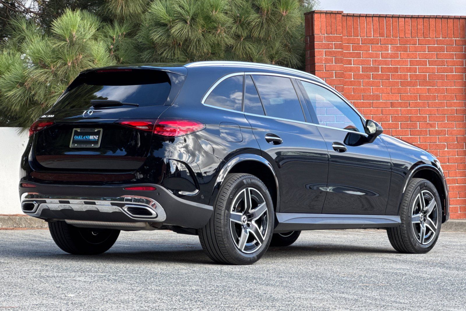 Certified 2026 Mercedes-Benz GLC 300 image 4