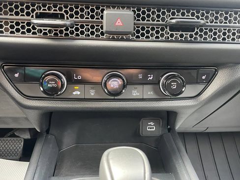 Used 2025 Honda HR-V Sport image 33