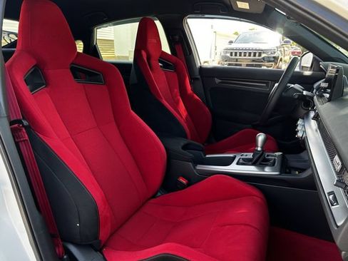 Used 2025 Honda Civic Type R image 31
