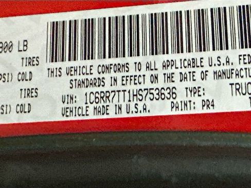 Used 2017 RAM 1500 Classic SLT image 29