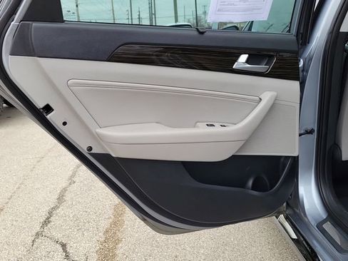 Used 2016 Hyundai Sonata Limited w/ Option Group 04 image 11