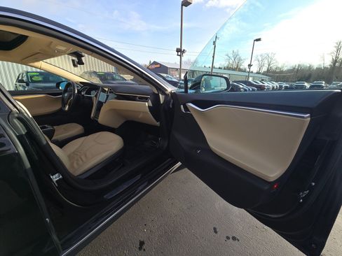 Used 2013 Tesla Model S image 10