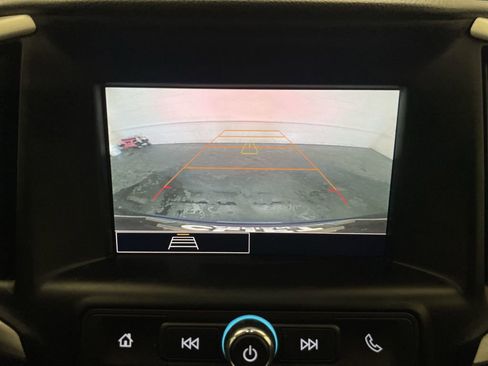 Used 2023 GMC Terrain SLE w/ Driver Convenience Package FWD image 8