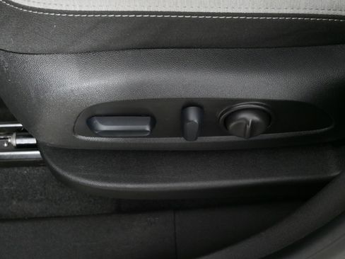 Used 2024 Chevrolet Equinox LS w/ LS Convenience Package image 20