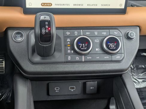 Certified 2023 Land Rover Defender 110 image 22
