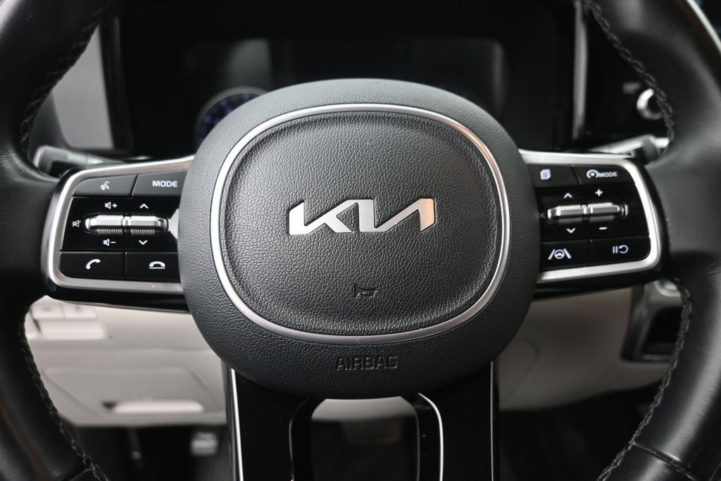 Used 2022 Kia Sorento S FWD image 17