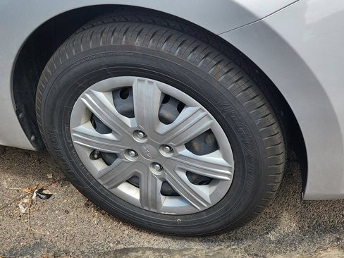 Used 2022 Kia Rio LX FWD image 6