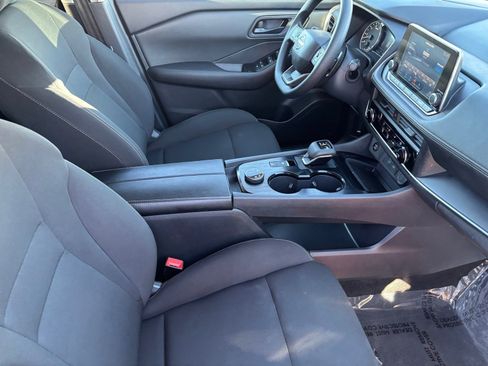 Used 2025 Nissan Rogue S image 13