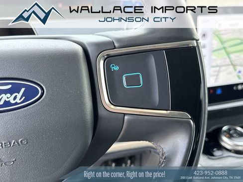 Used 2025 Ford Expedition Platinum AWD/4WD image 32
