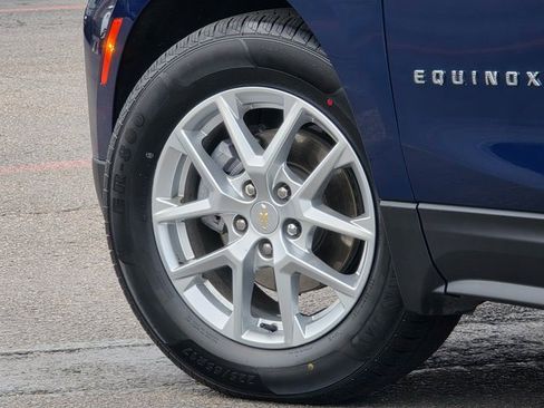 Used 2022 Chevrolet Equinox LS w/ LS Convenience Package image 8