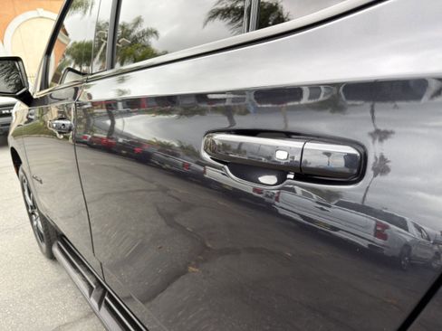 Used 2025 Chevrolet Tahoe RST RWD image 39