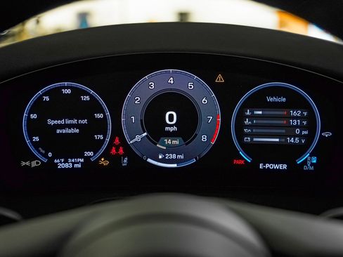 Certified 2025 Porsche Panamera 4S w/ Premium Package image 18