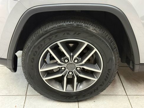 Used 2020 Jeep Grand Cherokee Limited image 42