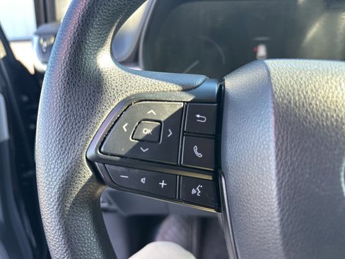 Used 2024 Toyota Sienna LE image 8