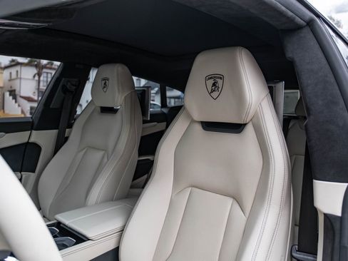 Used 2019 Lamborghini Urus image 31