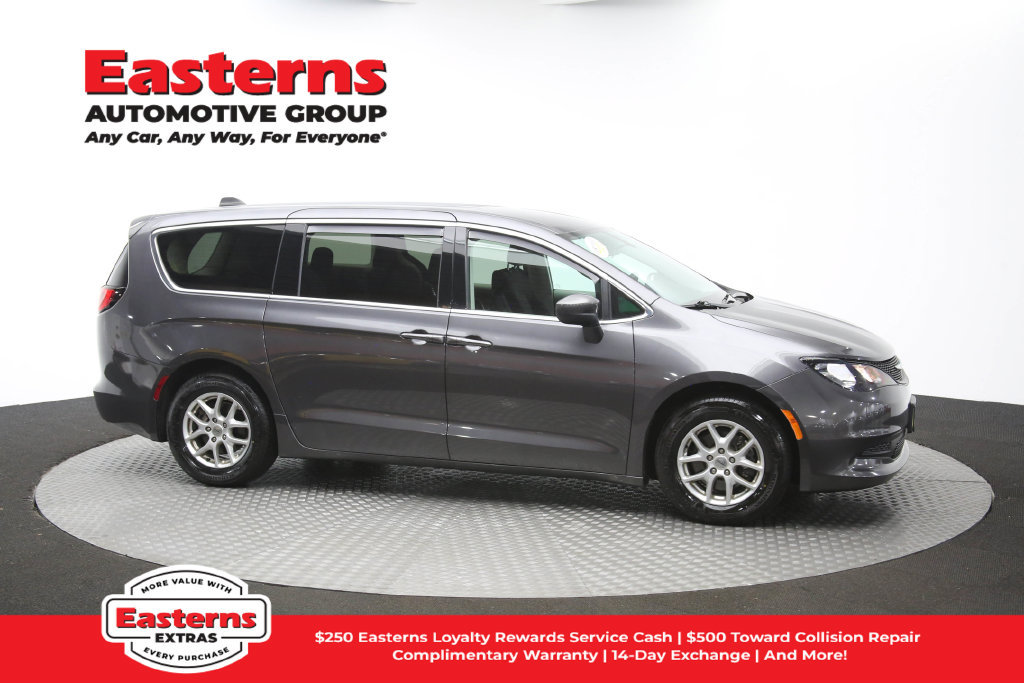 Used 2022 Chrysler Voyager LX FWD image 47