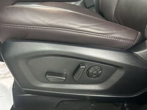 Used 2025 Ford Explorer Platinum w/ LUX Leather Package image 10