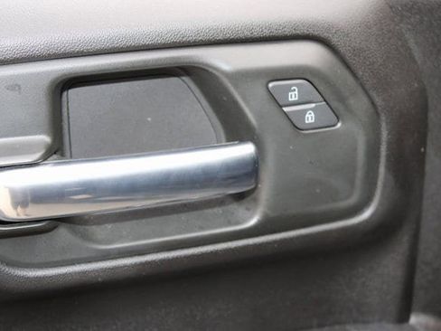 Certified 2025 Chevrolet Silverado 1500 Custom image 19