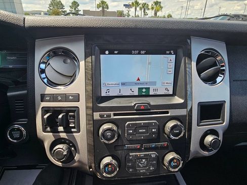 Used 2017 Ford Expedition Limited w/ Equipment Group 301A AWD/4WD image 24