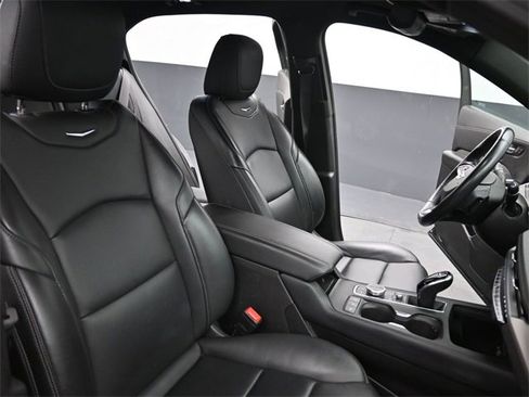 Used 2024 Cadillac XT4 Premium Luxury image 27