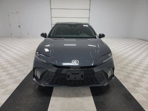 Used 2025 Toyota Camry SE w/ Convenience Package FWD image 11