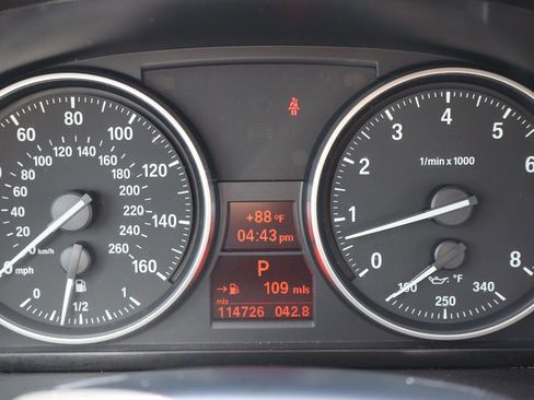Used 2009 BMW 335i Convertible RWD image 28