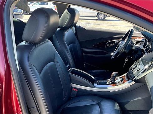 Used 2011 Buick LaCrosse CXL w/ Entertainment Package image 28