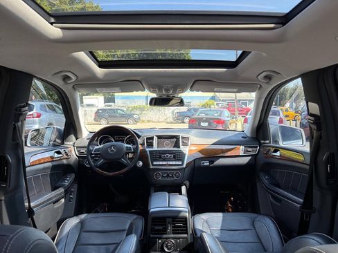Used 2013 Mercedes-Benz GL 450 4MATIC image 29