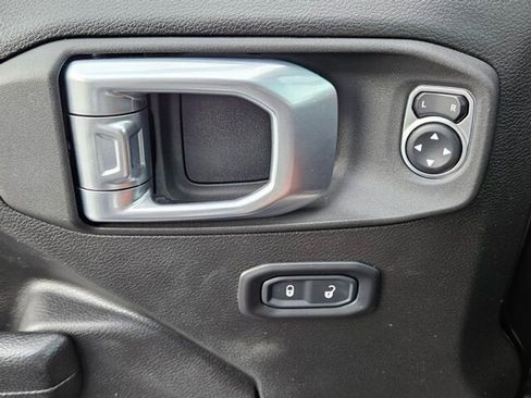 Used 2022 Jeep Gladiator Rubicon image 34