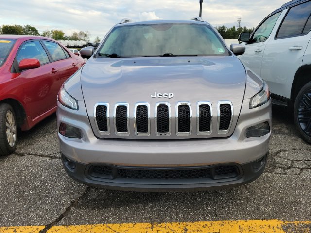 Used 2015 Jeep Cherokee Latitude FWD image 2