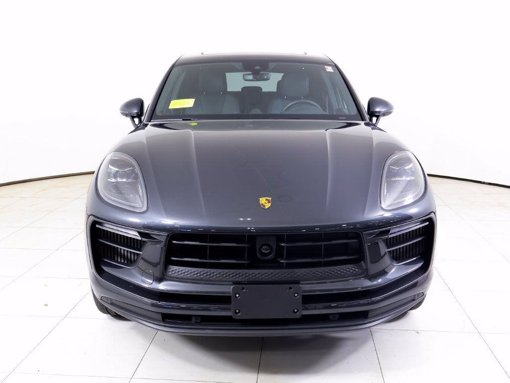 Certified 2026 Porsche Macan S AWD/4WD image 38