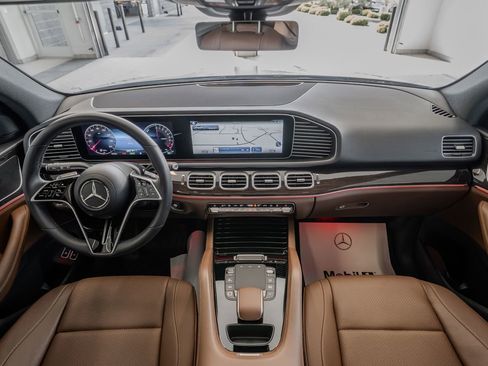 Used 2025 Mercedes-Benz GLE 450e 4MATIC image 27