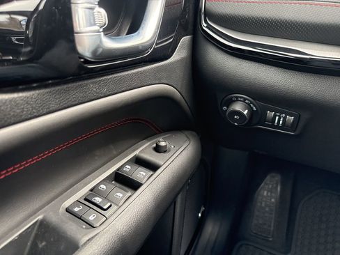 New 2026 Jeep Compass Trailhawk AWD/4WD image 17